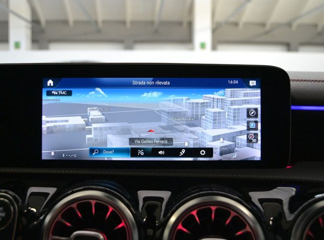 MERCEDES-BENZ CLA 200 usata, con Cerchi in lega