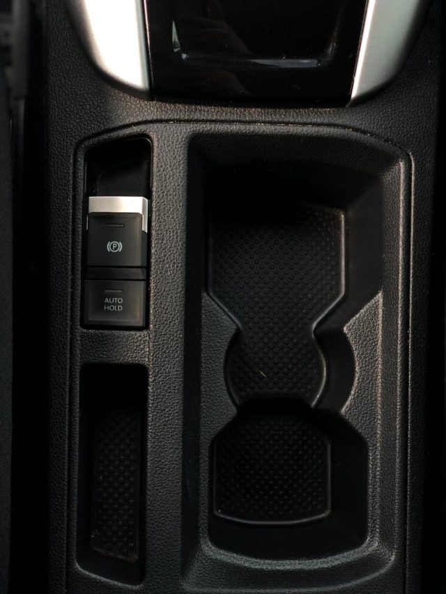 VOLKSWAGEN T-Roc usata, con Specchietti laterali elettrici