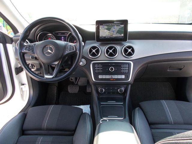 MERCEDES-BENZ CLA 200 usata, con Cerchi in lega