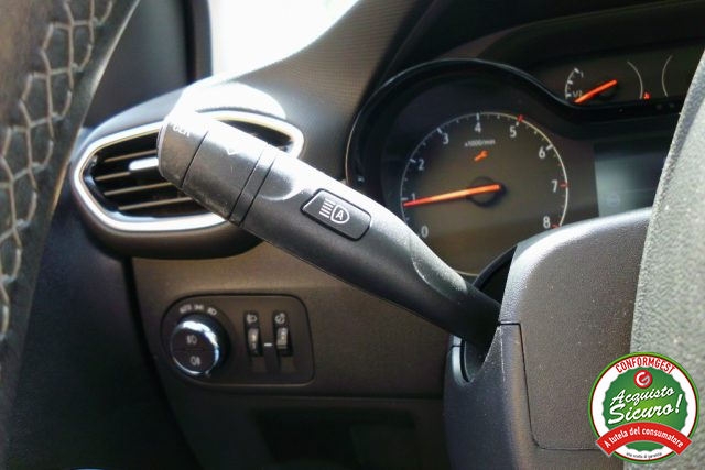 OPEL Crossland usata, con Sedile posteriore sdoppiato