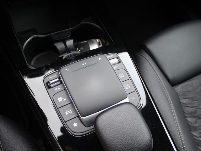 MERCEDES-BENZ A 180 usata, con Vivavoce