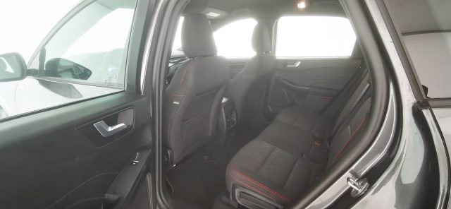 FORD Kuga usata, con Monitoraggio pressione pneumatici