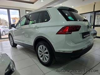 VOLKSWAGEN Tiguan usata, con Autoradio