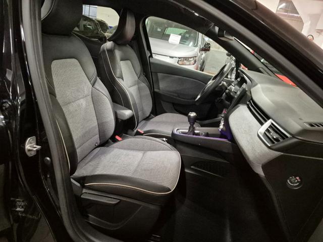 RENAULT Clio usata, con USB