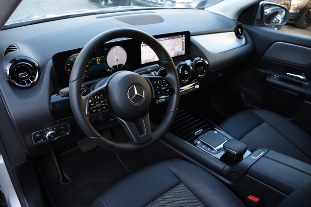 MERCEDES-BENZ GLA 200 usata, con Alzacristalli elettrici