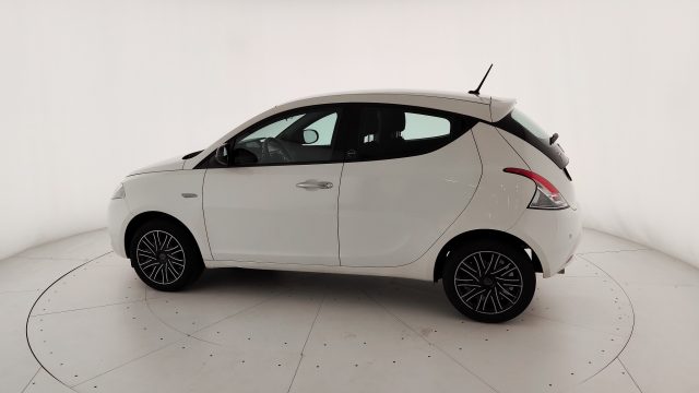 LANCIA Ypsilon usata 24