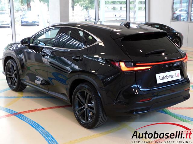 LEXUS NX 300h usata, con Controllo elettronico della corsia