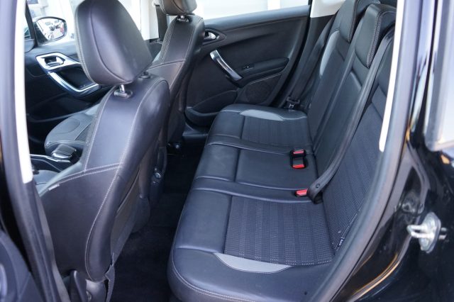 PEUGEOT 2008 usata, con Bluetooth
