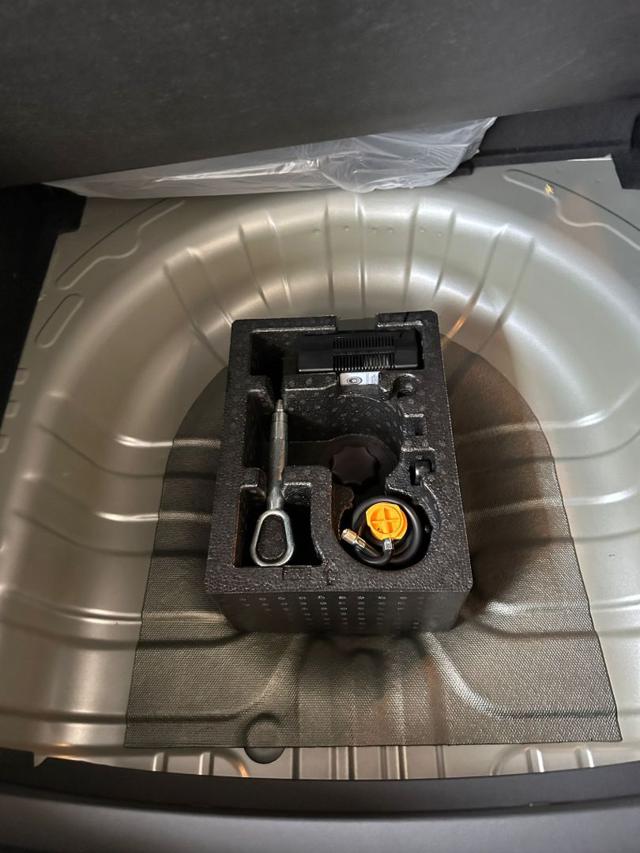 MG ZS usata, con USB