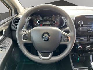 RENAULT Clio usata, con Specchietti laterali elettrici