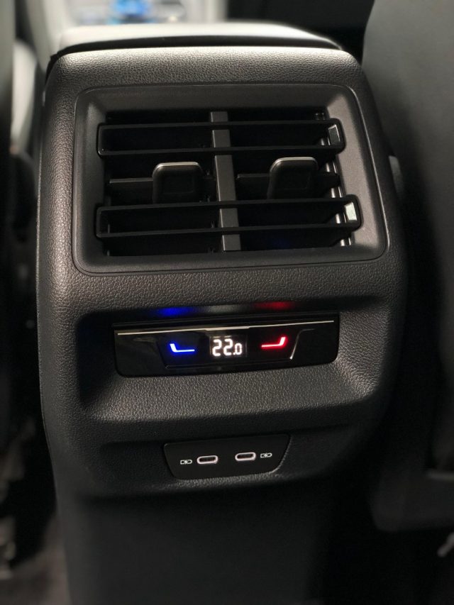 VOLKSWAGEN Tiguan usata, con Sensore di luce