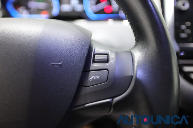 PEUGEOT 2008 usata, con USB
