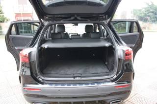 MERCEDES-BENZ GLA 180 usata, con Sistema di navigazione