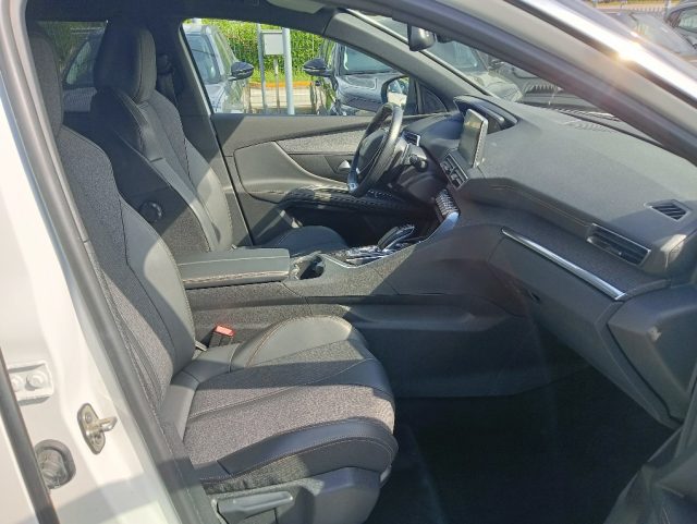PEUGEOT 5008 usata, con Fendinebbia