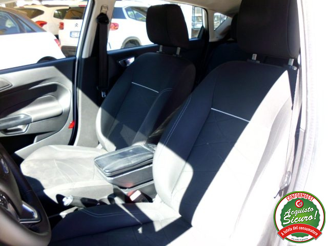 FORD Fiesta usata, con ESP