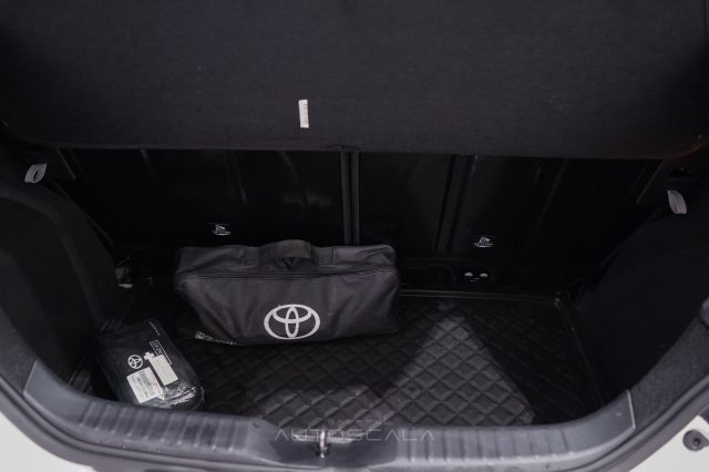 TOYOTA Aygo X usata 28
