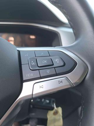 VOLKSWAGEN T-Roc usata, con Autoradio digitale