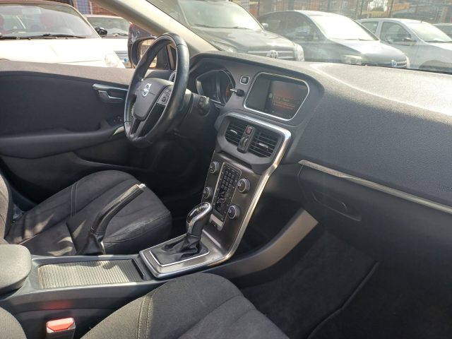 VOLVO V40 Cross Country usata, con Boardcomputer