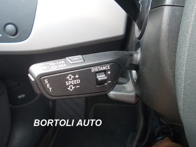 AUDI A4 usata, con Volante multifunzione