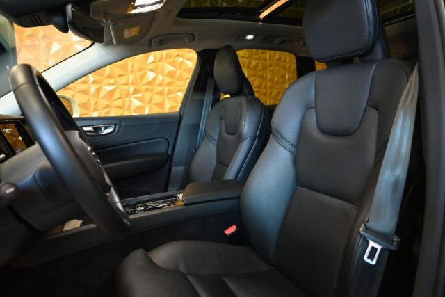 VOLVO XC60 usata 24