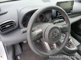 TOYOTA Yaris usata, con Autoradio