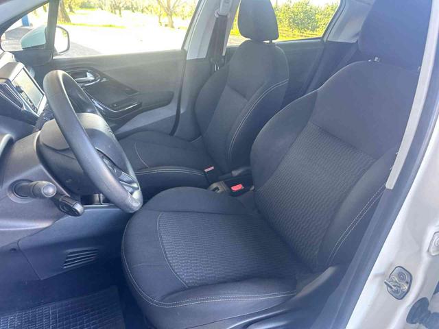 PEUGEOT 208 usata, con Alzacristalli elettrici
