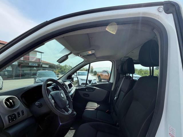 RENAULT Trafic usata 18
