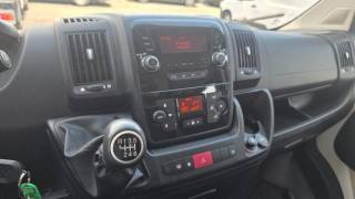 PEUGEOT Boxer usata, con MP3