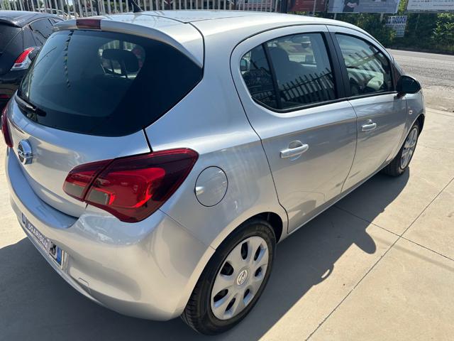 OPEL Corsa usata, con Autoradio