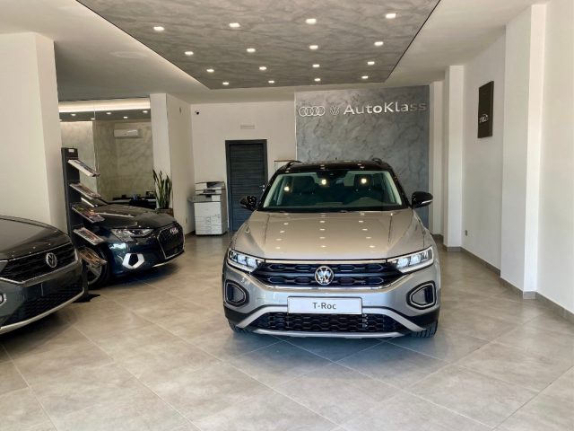 VOLKSWAGEN T-Roc usata, con Airbag
