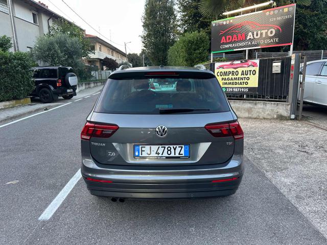 VOLKSWAGEN Tiguan usata, con Autoradio