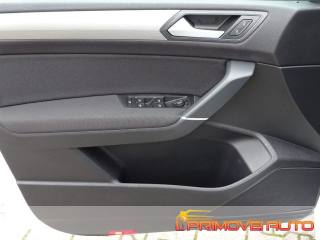 VOLKSWAGEN Touran usata, con Specchietti laterali elettrici