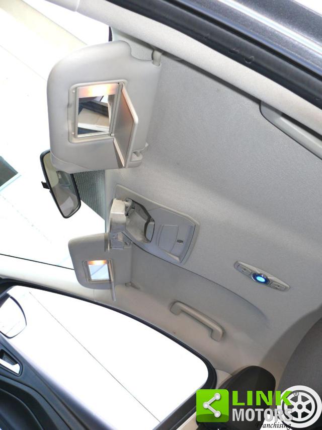 FORD Kuga usata, con USB