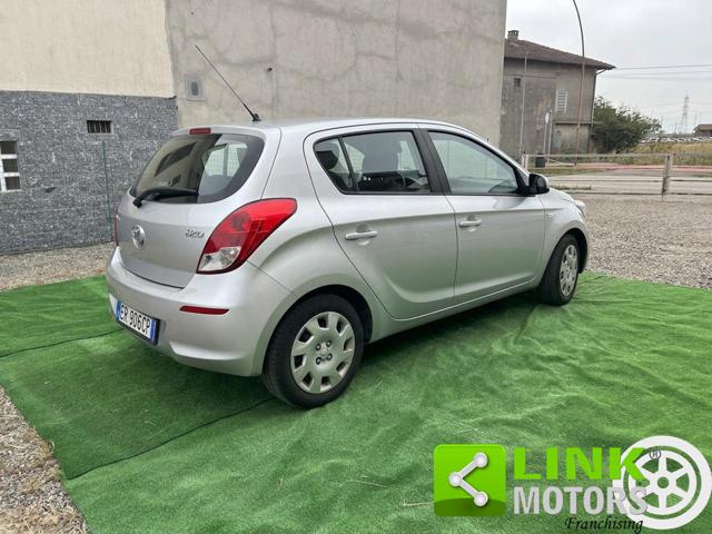 HYUNDAI i20 usata 4