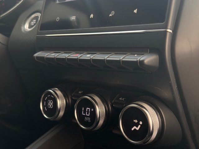 RENAULT Clio usata, con Volante multifunzione