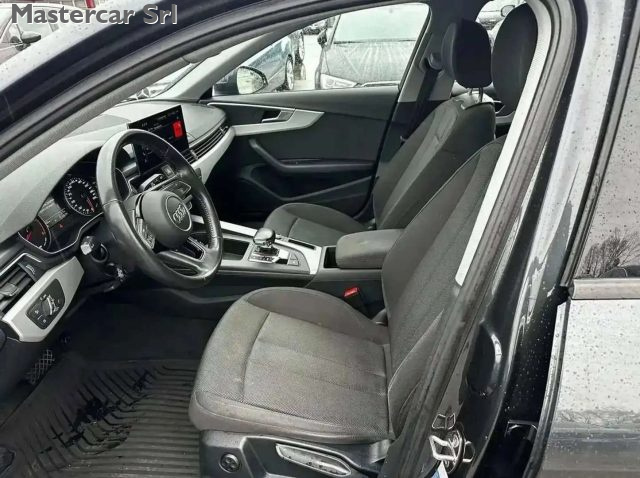 AUDI A4 usata, con Autoradio