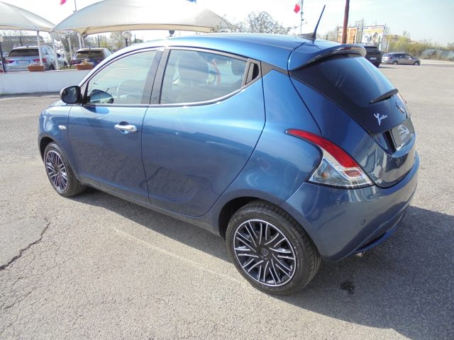 LANCIA Ypsilon usata, con Autoradio digitale