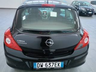 OPEL Corsa usata, con Autoradio