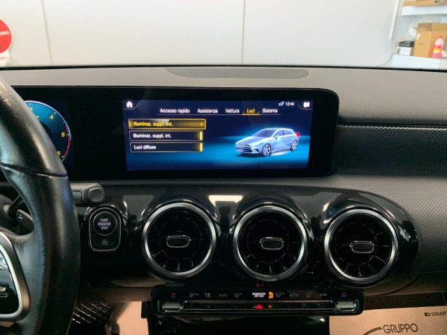 MERCEDES-BENZ A 180 usata, con Leve al volante