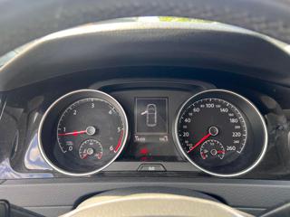 VOLKSWAGEN Golf usata, con ESP