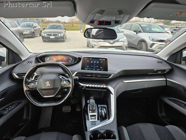 PEUGEOT 5008 usata, con Sistema di navigazione