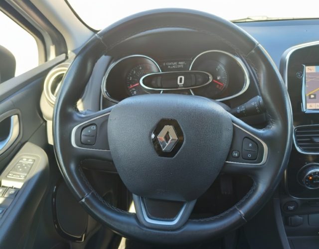 RENAULT Clio usata, con Climatizzatore