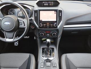 SUBARU XV usata, con Sedile posteriore sdoppiato