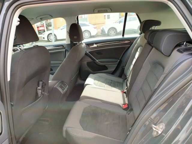 VOLKSWAGEN Golf usata, con Bracciolo