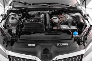 SKODA Superb usata, con Cruise Control