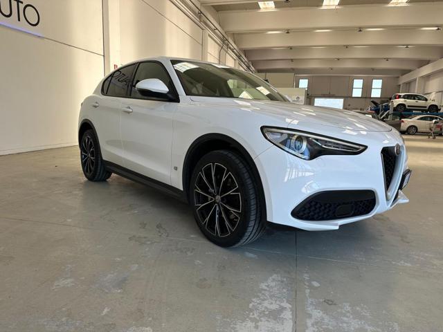 ALFA ROMEO Stelvio usata, con Cerchi in lega