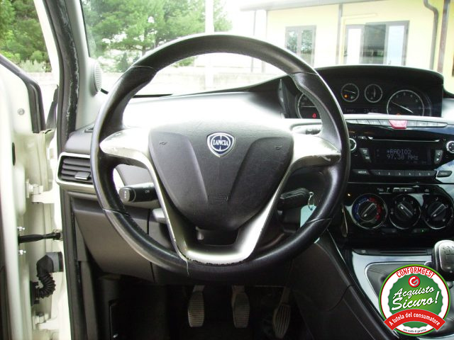LANCIA Ypsilon usata, con Servosterzo