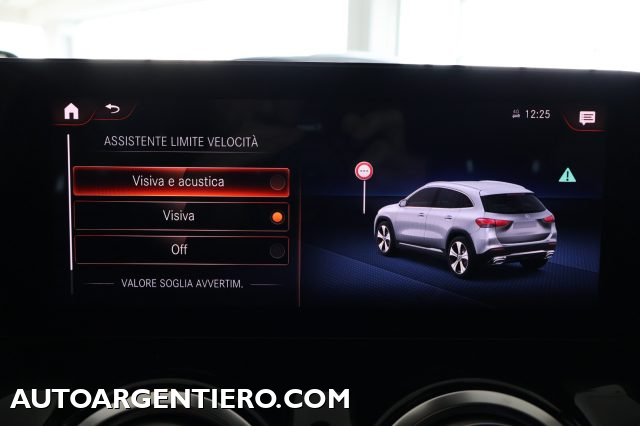 MERCEDES-BENZ GLA 220 usata, con Fari LED