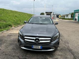 MERCEDES-BENZ GLA 200 usata, con Airbag