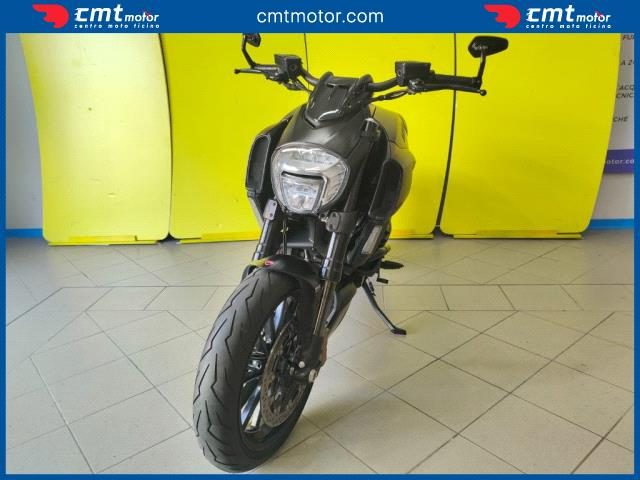 DUCATI Diavel usata 1